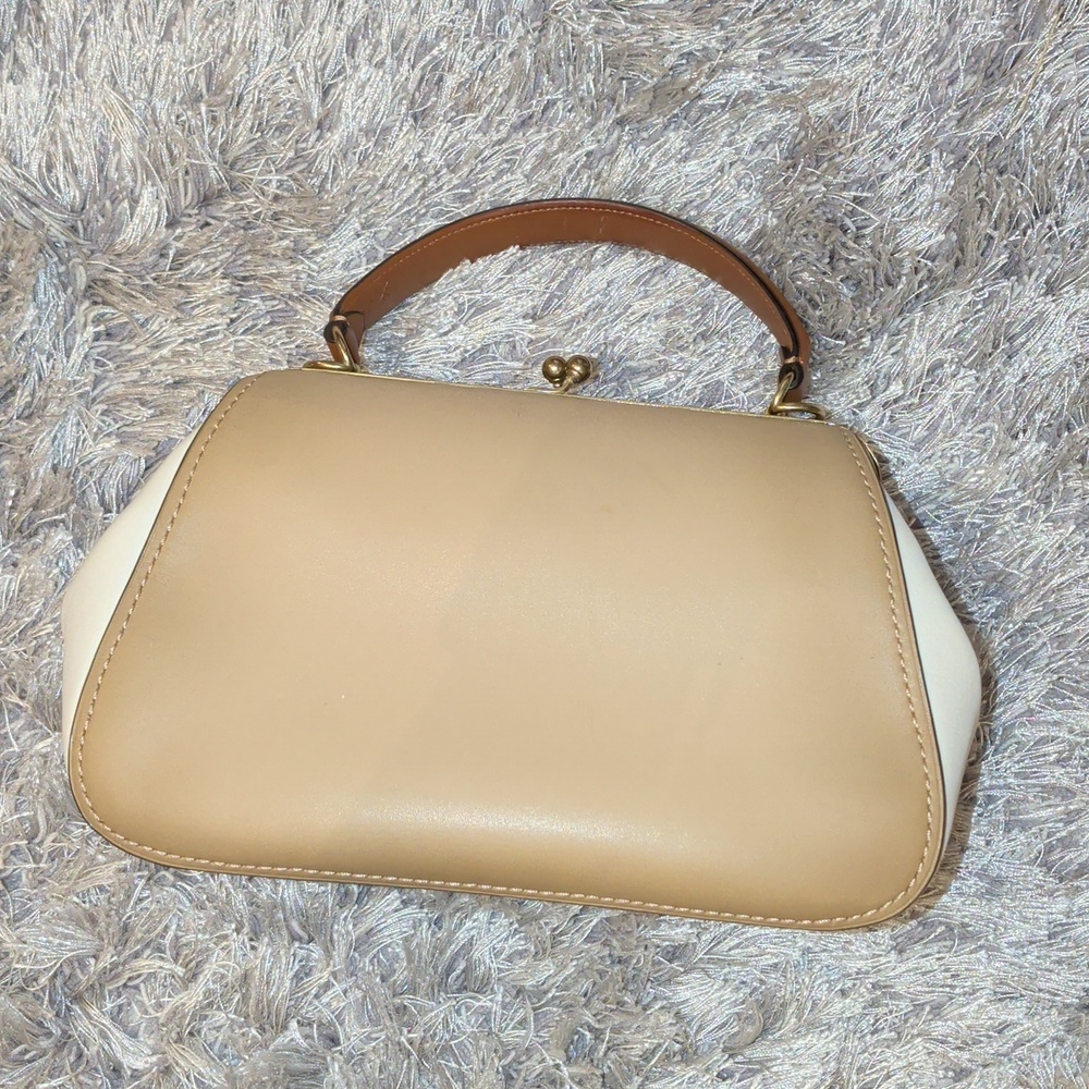Classic Beige and Cream Top-Handle Kisslock Bag